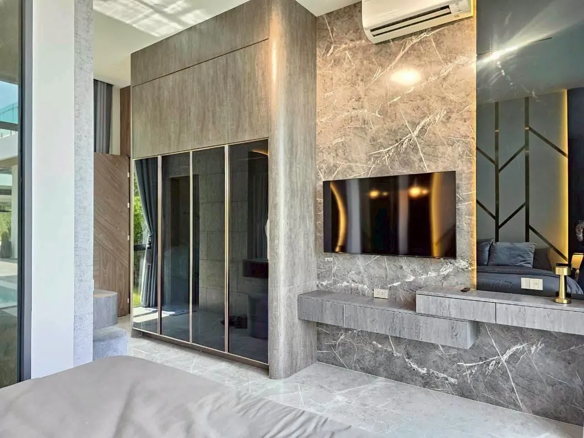 Luxury Pool Villa 4 bedrooms 5 bathrooms in Huay Yai for SALE photo 15