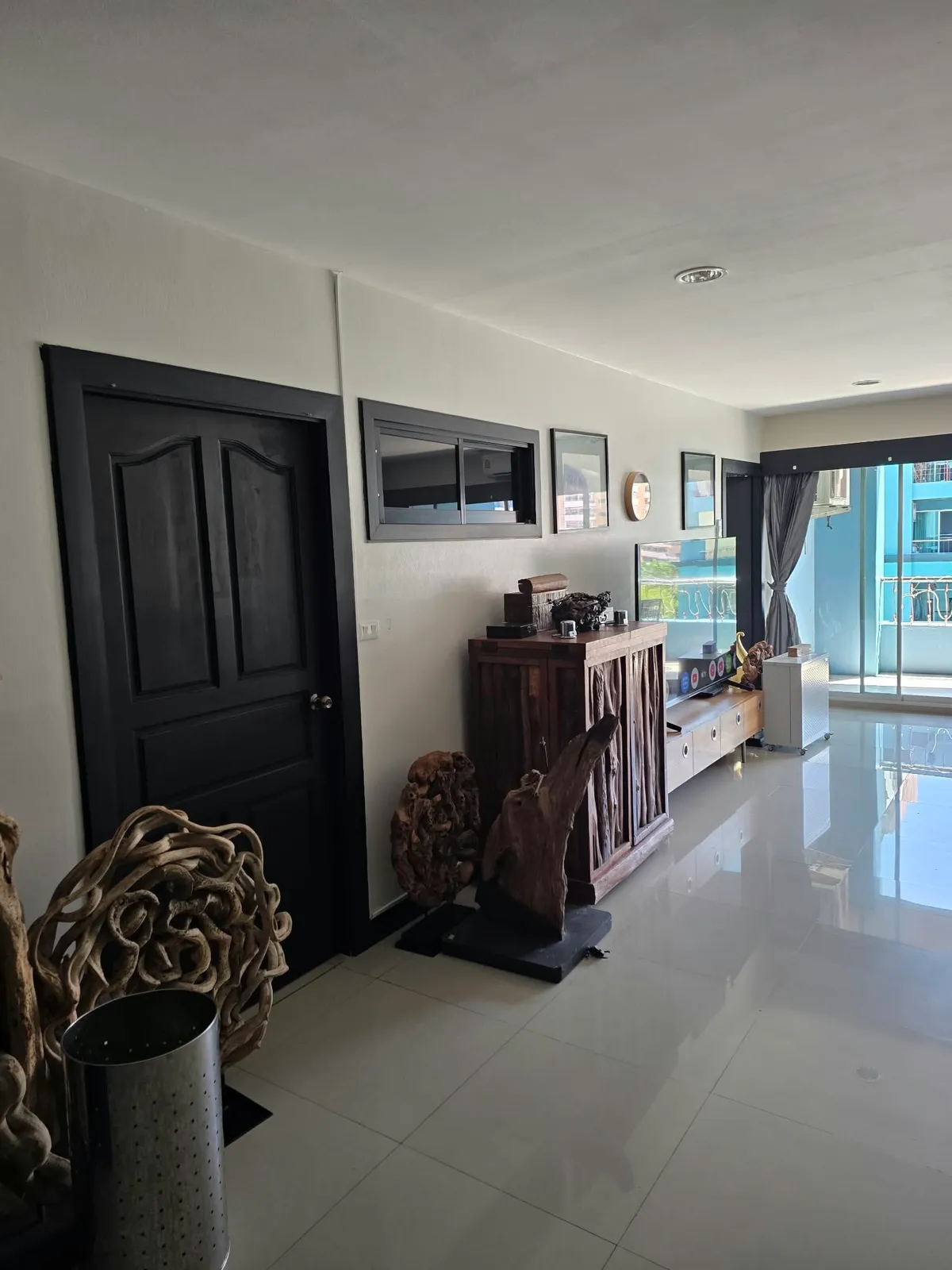 Large Pool View 2 Bed 1 Bath Condo In Jomtien photo 3