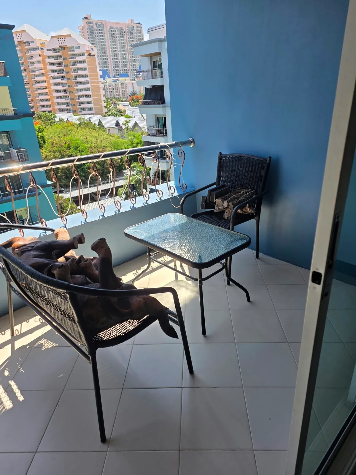 Large Pool View 2 Bed 1 Bath Condo In Jomtien photo 6