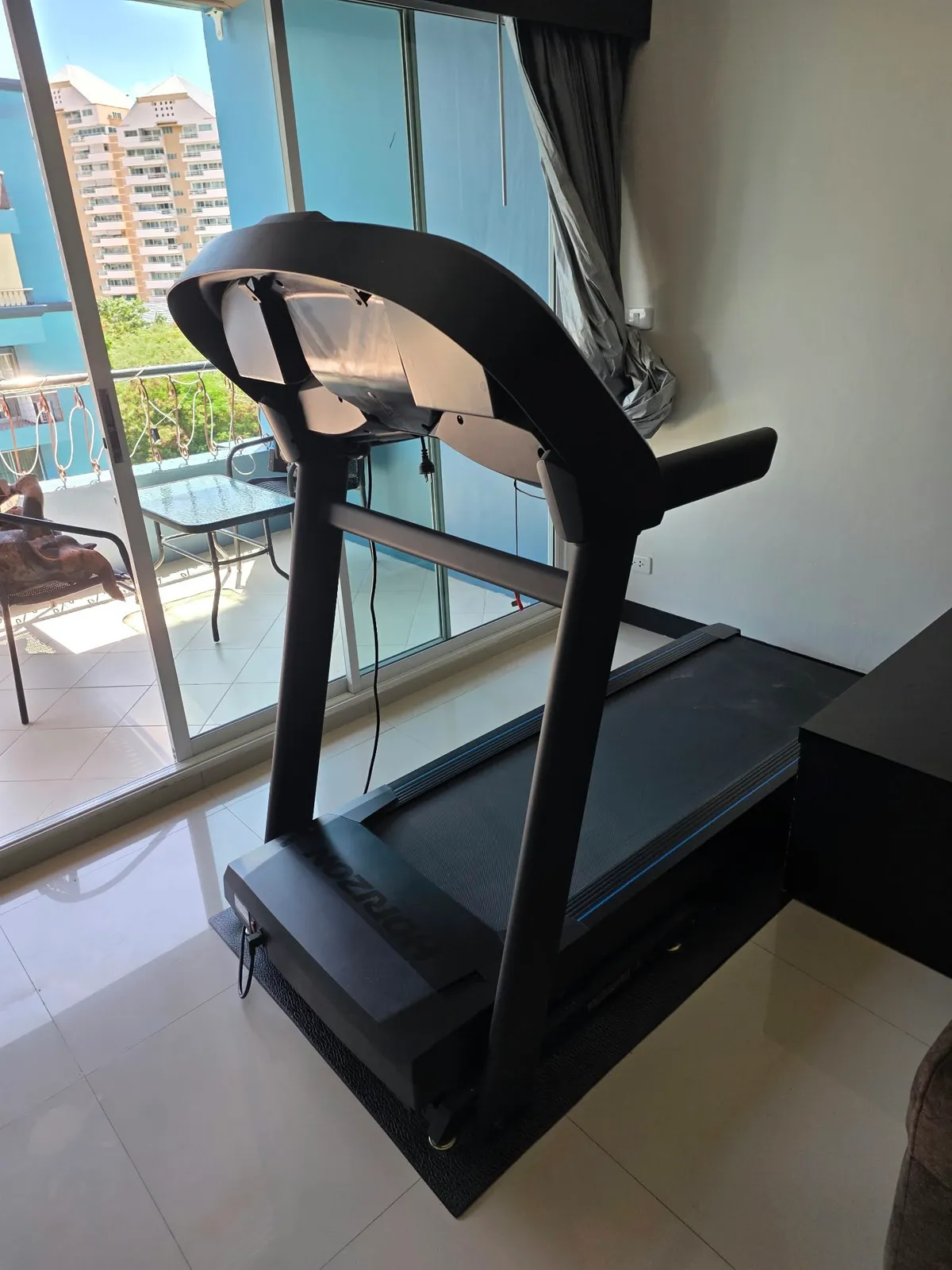 Large Pool View 2 Bed 1 Bath Condo In Jomtien photo 9