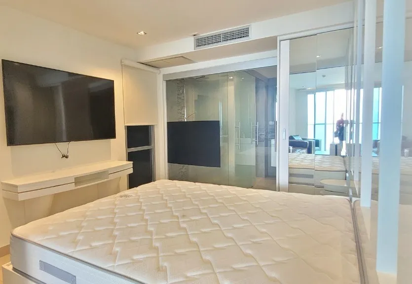 Condo Beachfront Large 1 bedroom corner front photo 7