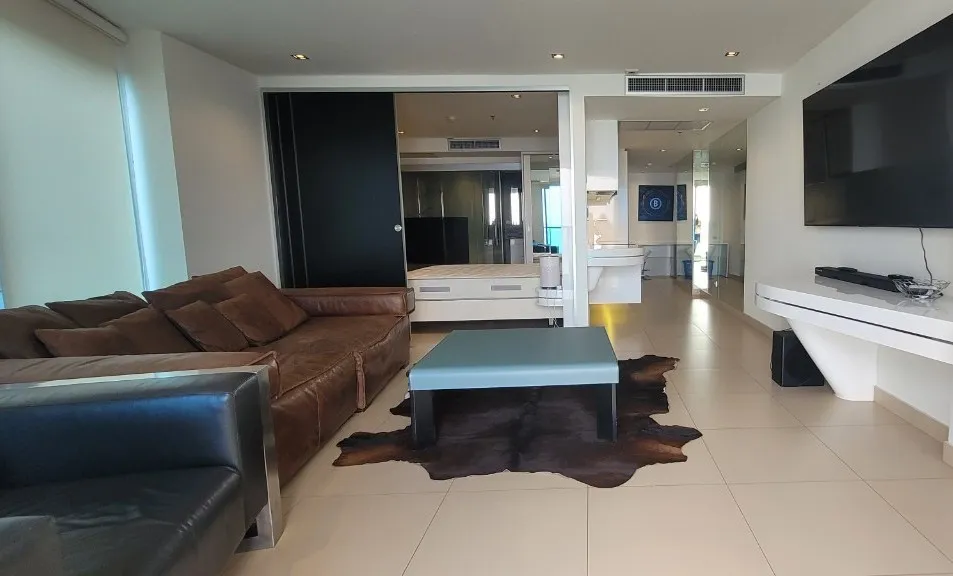 Condo Beachfront Large 1 bedroom corner front photo 4