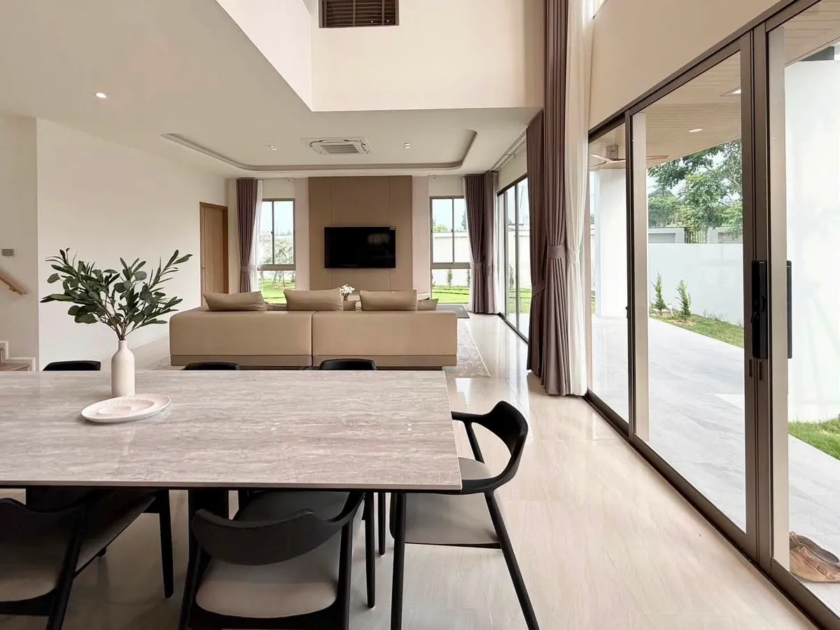 Luxury Villa near Regent International School 3 bedrooms 4 bathrooms 1 office for RENT *Not allowed pet photo 2