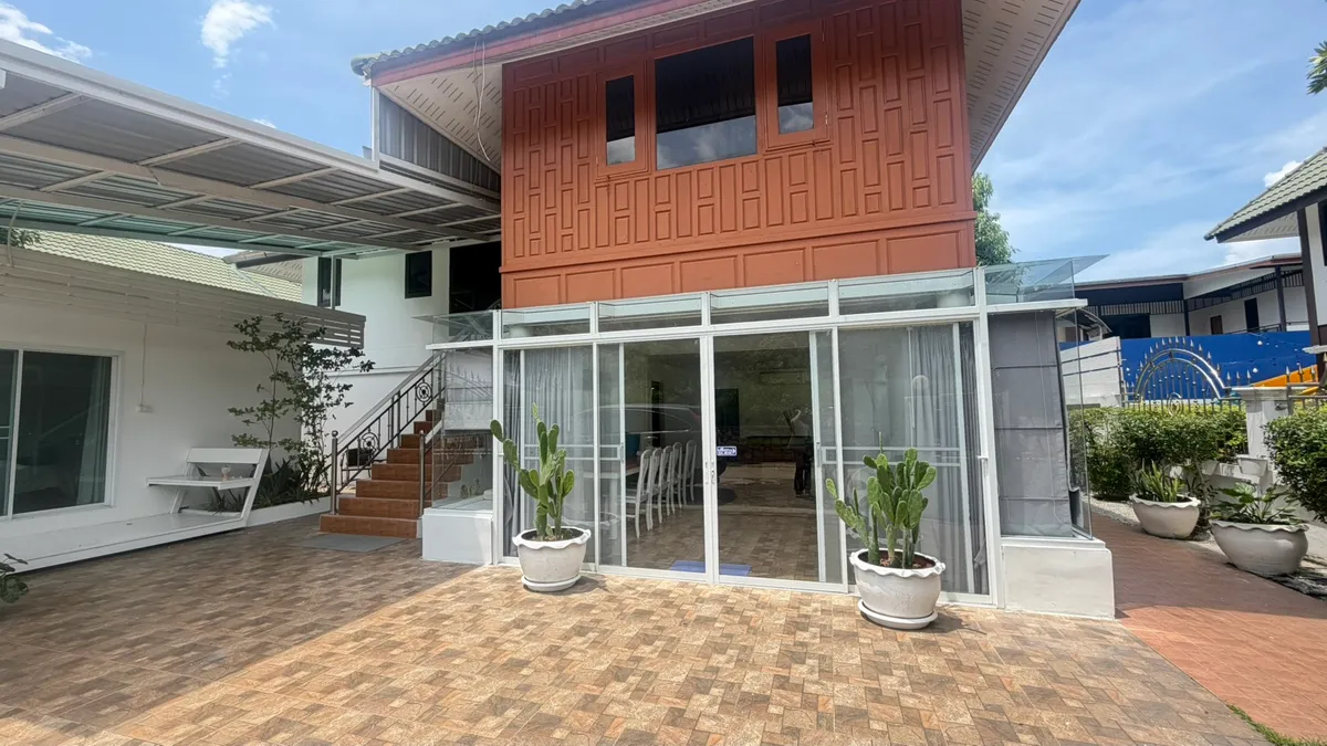 (Friendly Land Pool Villa 2)