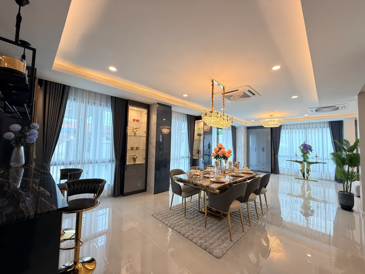 Exceptional Pool Villa – Great Location, Perfect for Living or Investment photo 7