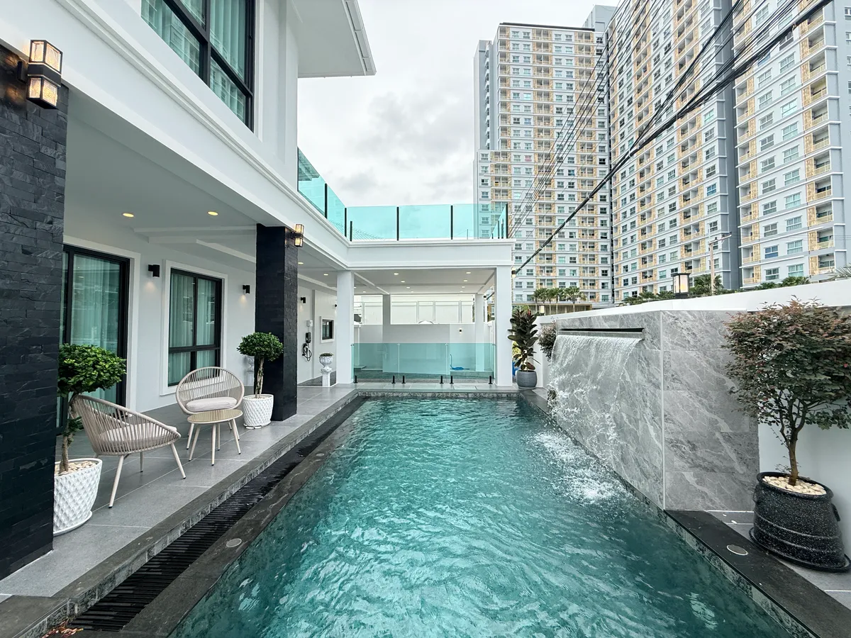 Exceptional Pool Villa – Great Location, Perfect for Living or Investment photo 2