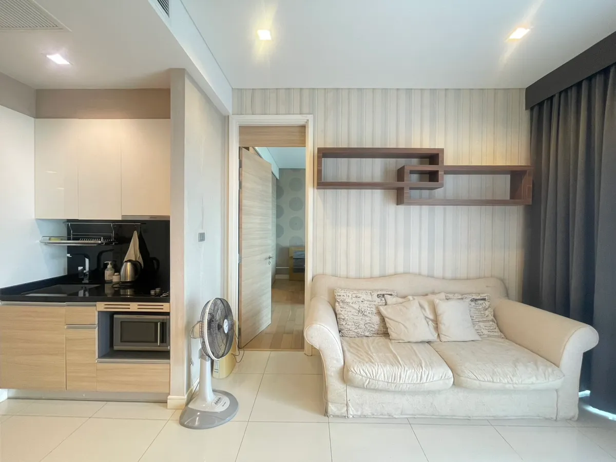 Reflections jomtien for sale and rent