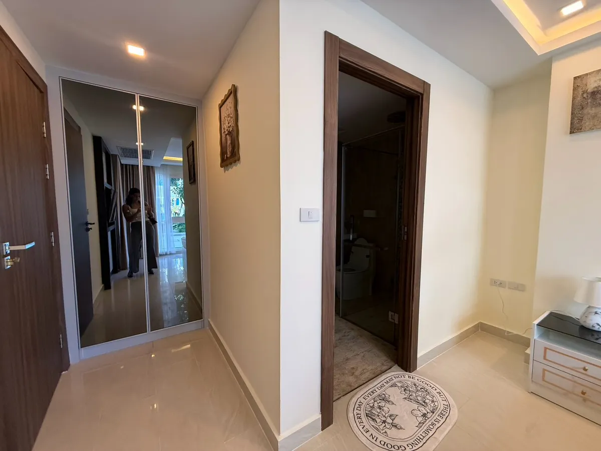 Grand Avenue Residence photo 12