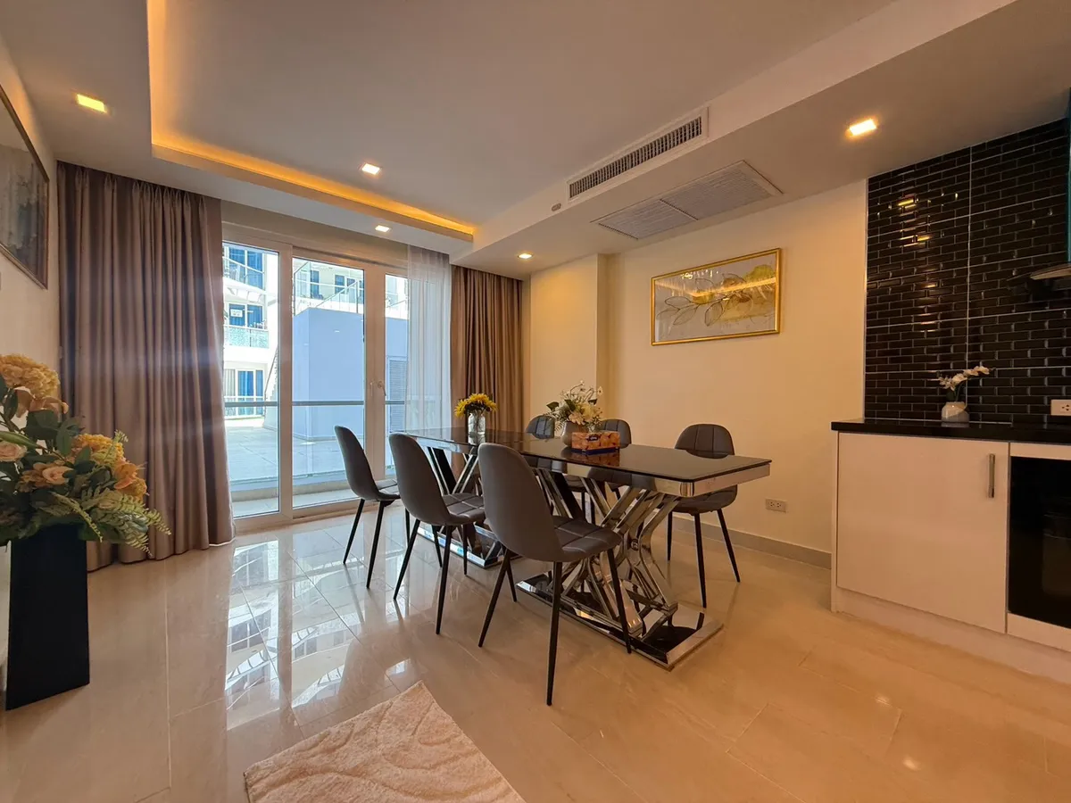 Grand Avenue Residence photo 23