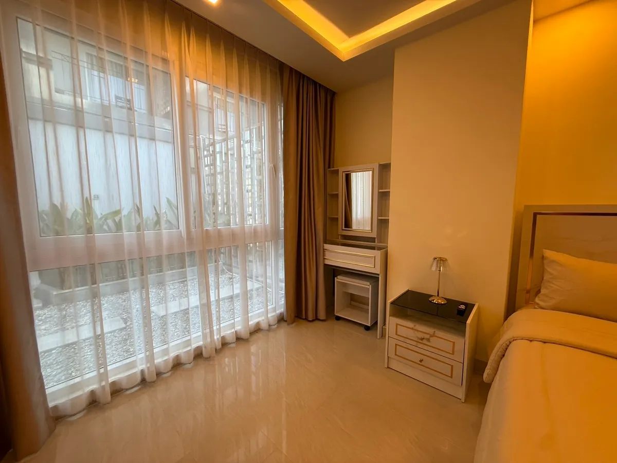 Grand Avenue Residence photo 19