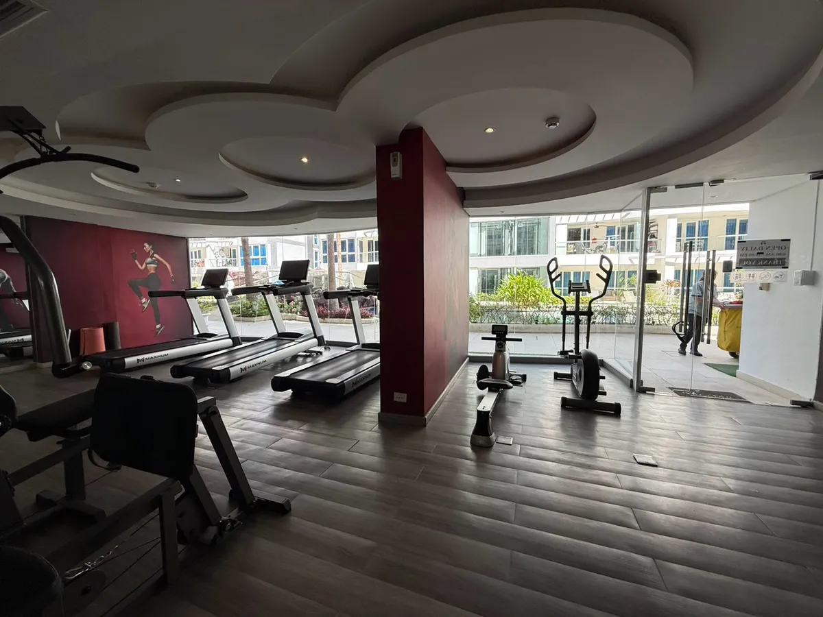 Grand Avenue Residence photo 25