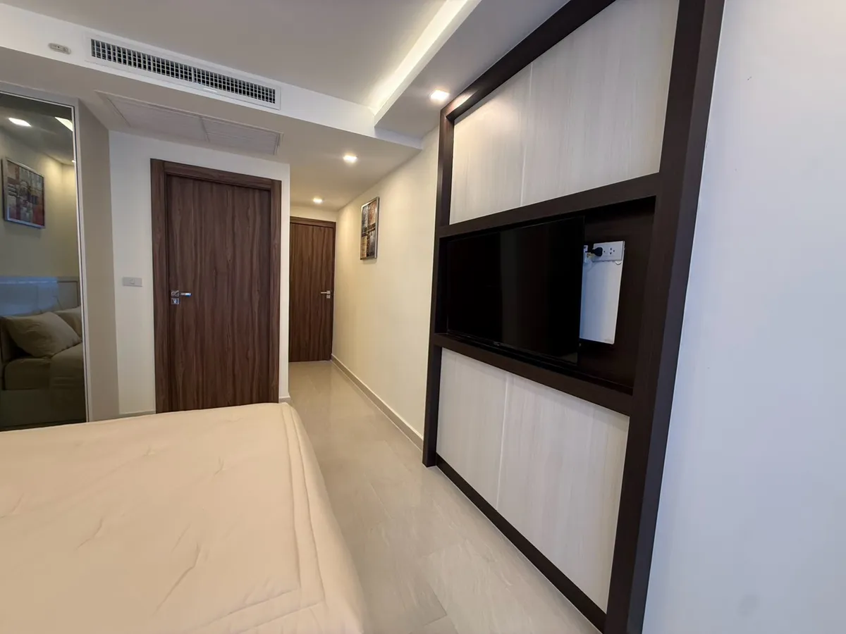 Grand Avenue Residence photo 28