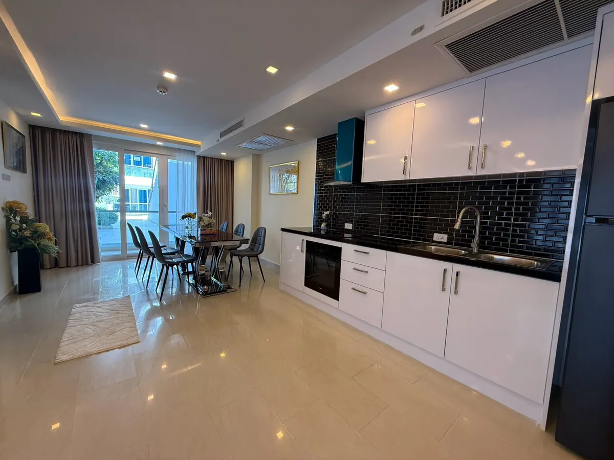 Grand Avenue Residence photo 5
