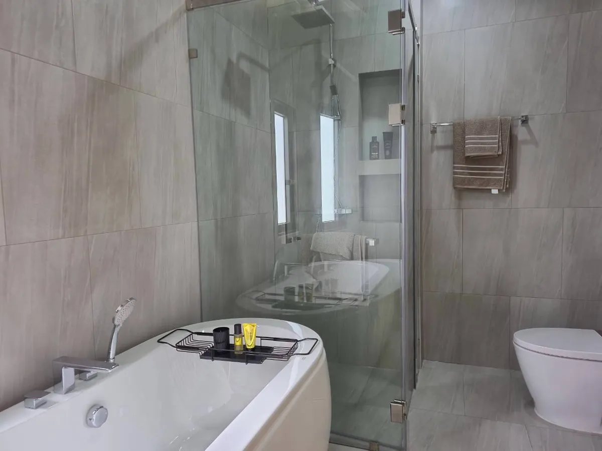 4 Bedroom, 6 Bathroom , Luxury Vista photo 19