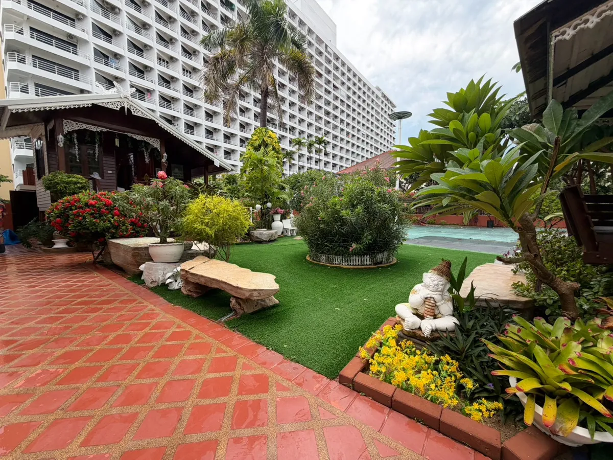 Thai style house for sale and rent at Royal Park Village photo 3