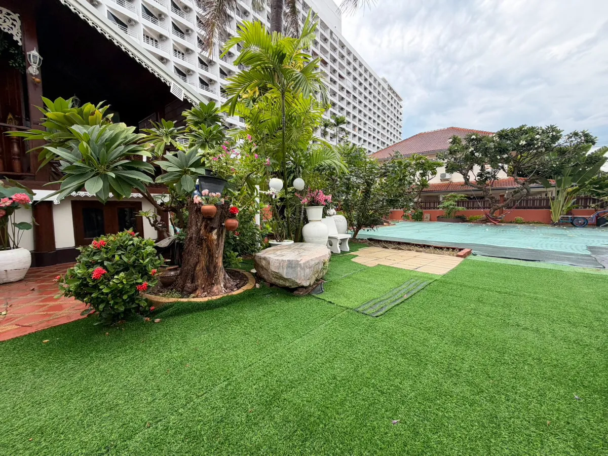Thai style house for sale and rent at Royal Park Village photo 4