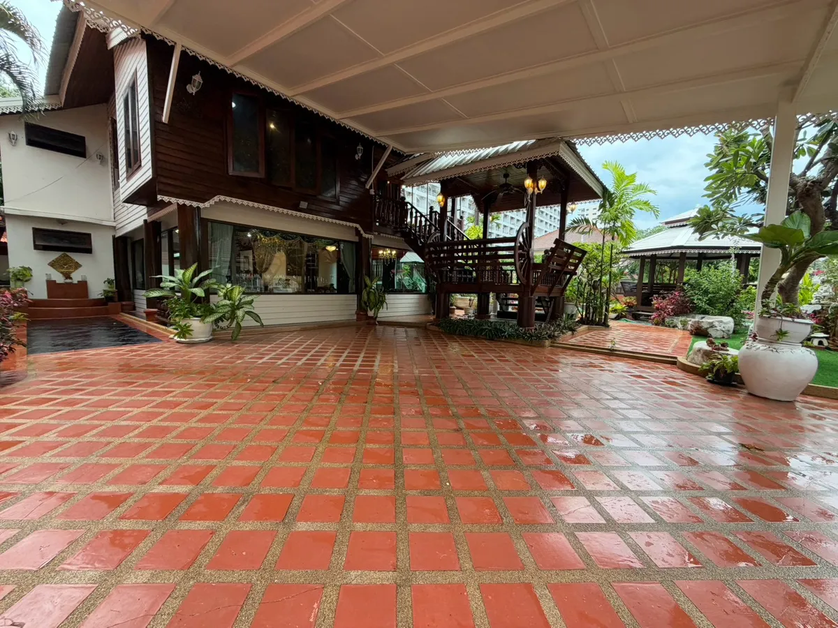 Thai style house for sale and rent at Royal Park Village photo 19
