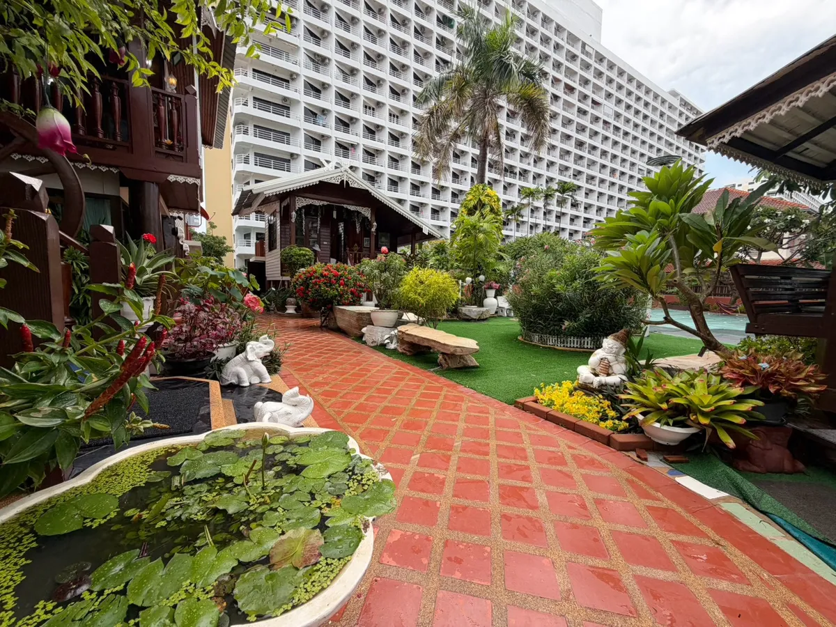 Thai style house for sale and rent at Royal Park Village photo 18