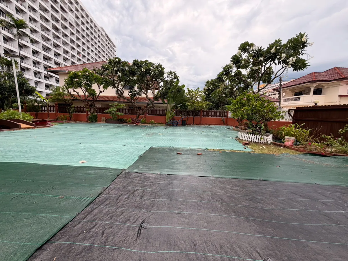 Thai style house for sale and rent at Royal Park Village photo 12