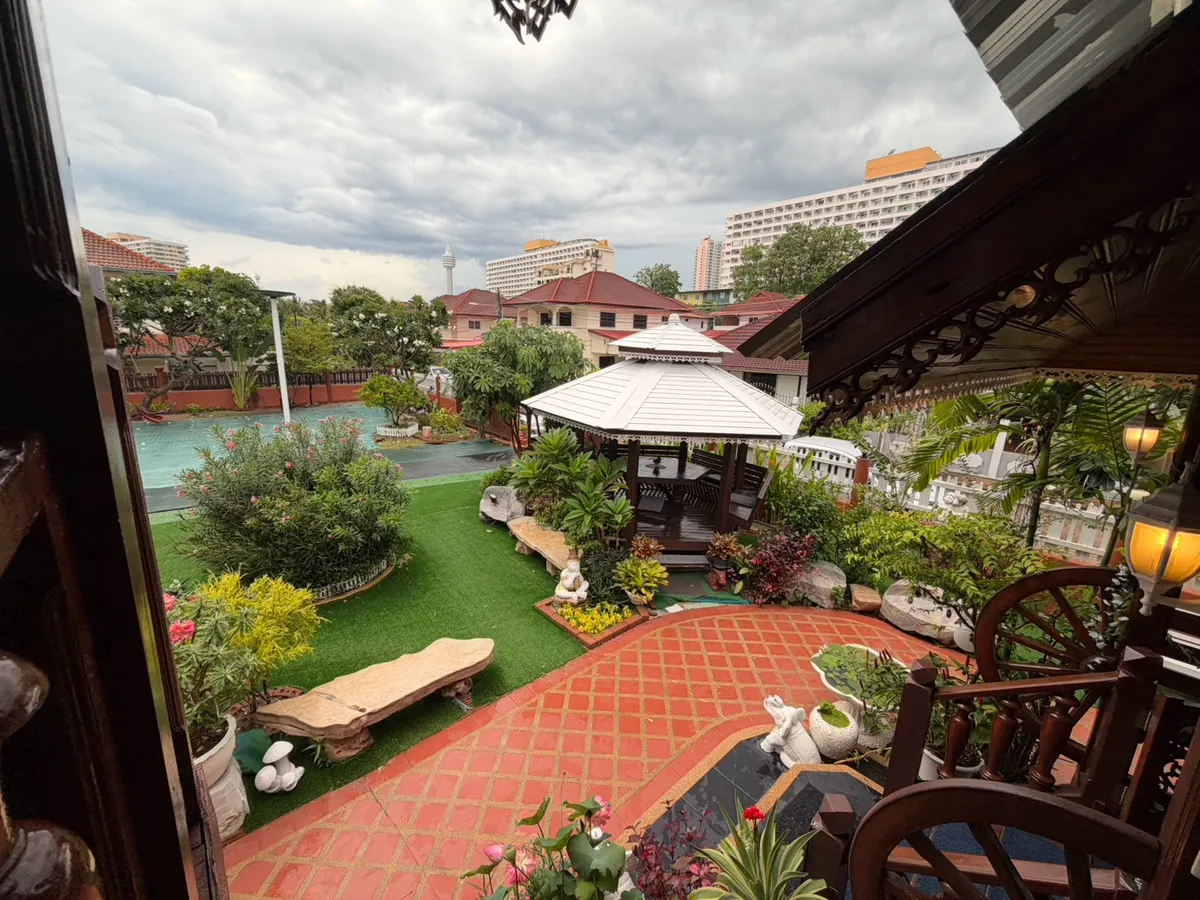 Thai style house for sale and rent at Royal Park Village photo 13