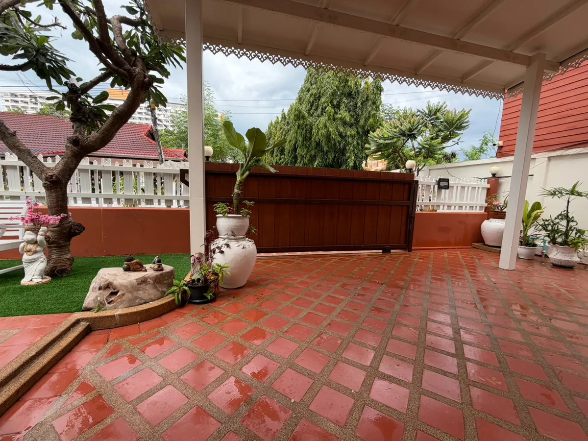 Thai style house for sale and rent at Royal Park Village photo 20