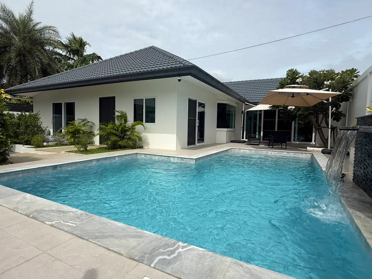3 Bedroom 3 Bathroom in Hillside Village