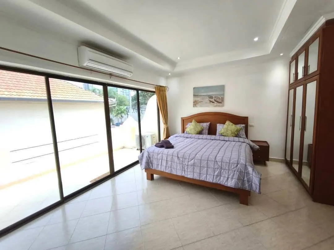 Ashford Gardens - Pratumnak Townhouse for rent photo 6