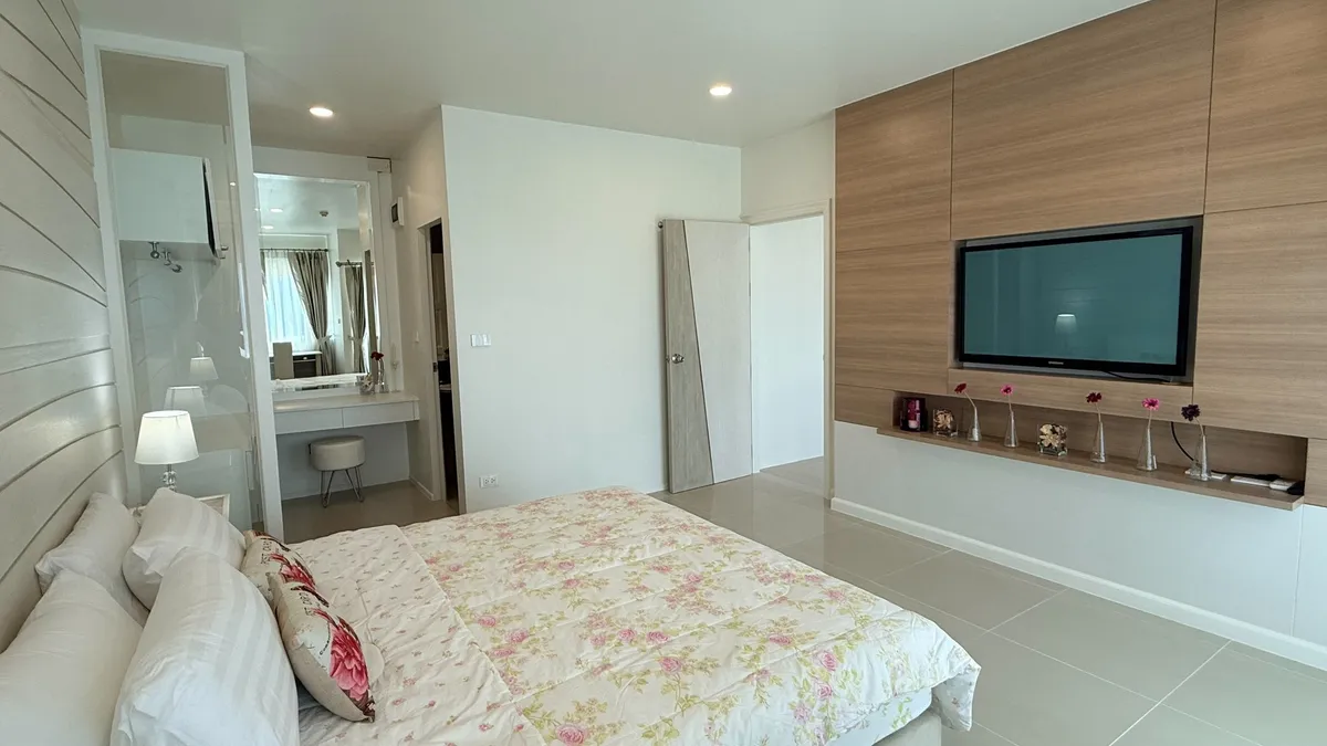 Renovated Condo For Sale In Wongamat photo 16