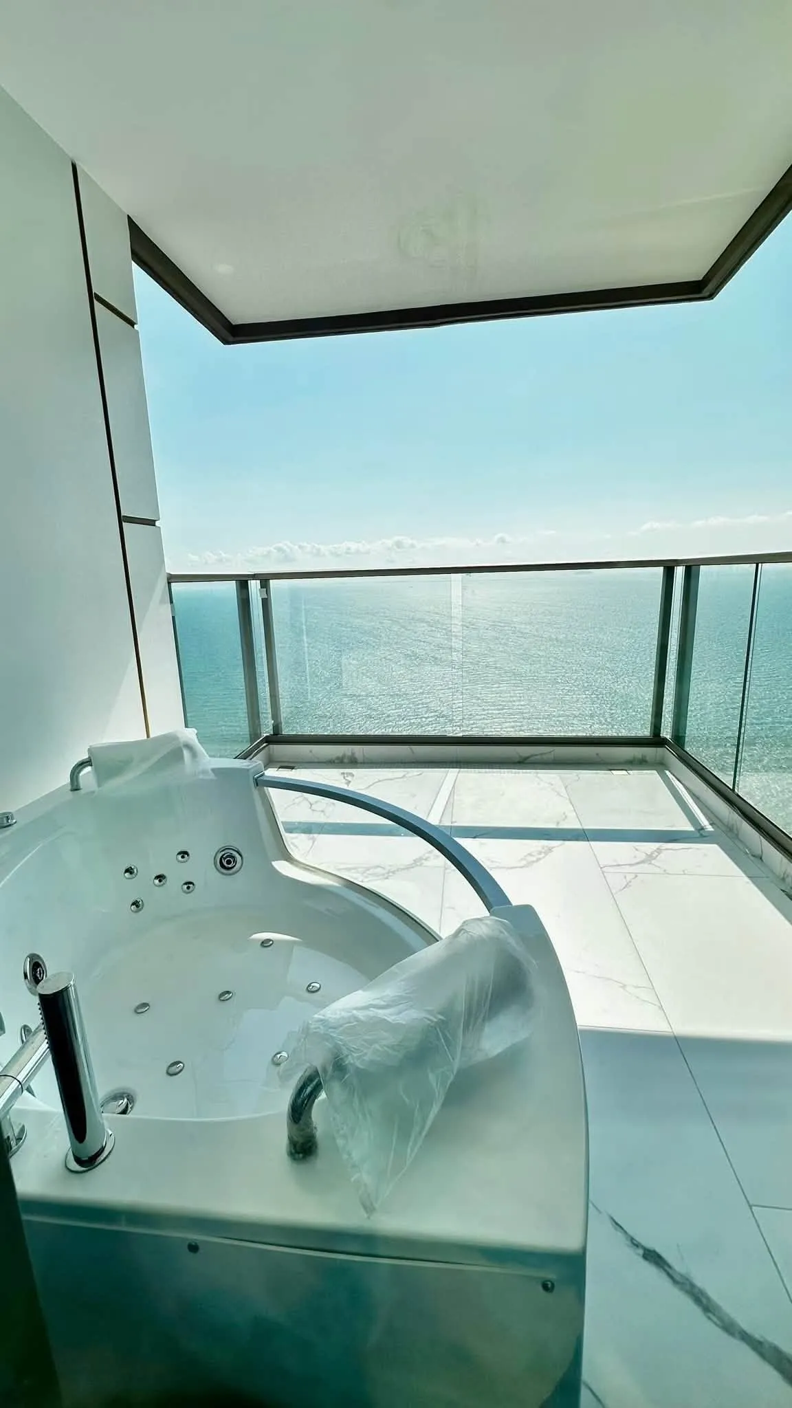Two Bed room Condo For Rent In Jomtien