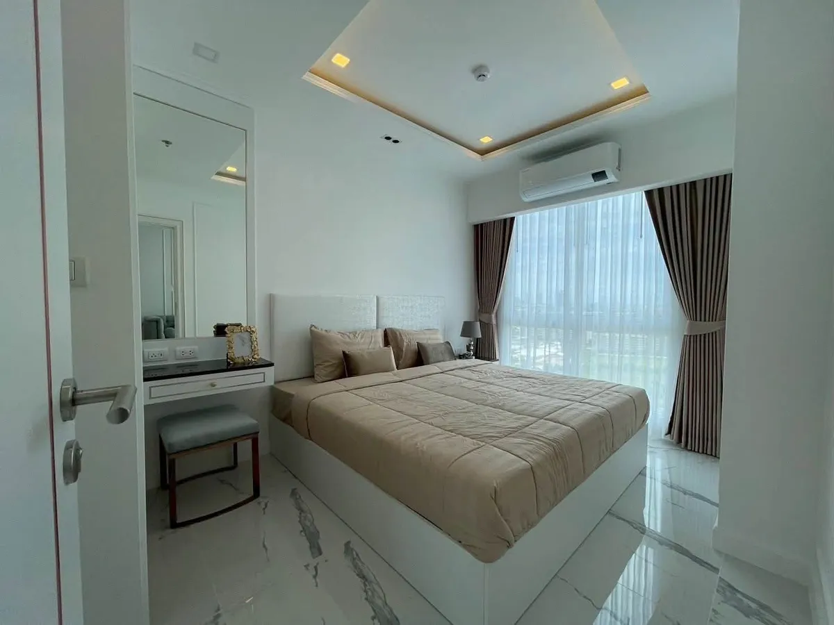 Modern design 1 bedroom 1 bathroom in The Empire Tower for RENT photo 11