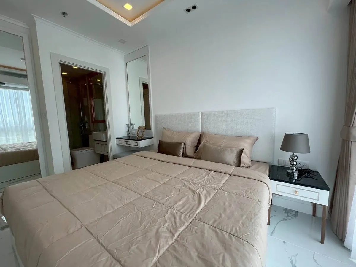 Modern design 1 bedroom 1 bathroom in The Empire Tower for RENT photo 9