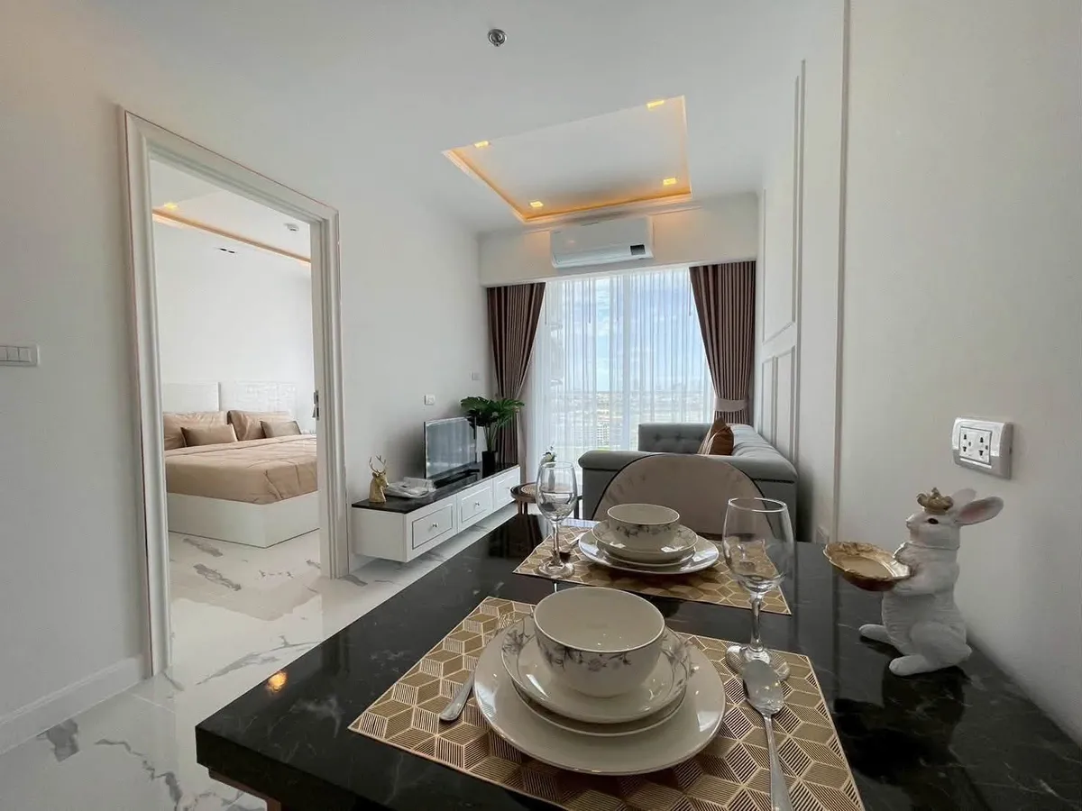 Modern design 1 bedroom 1 bathroom in The Empire Tower for RENT photo 10