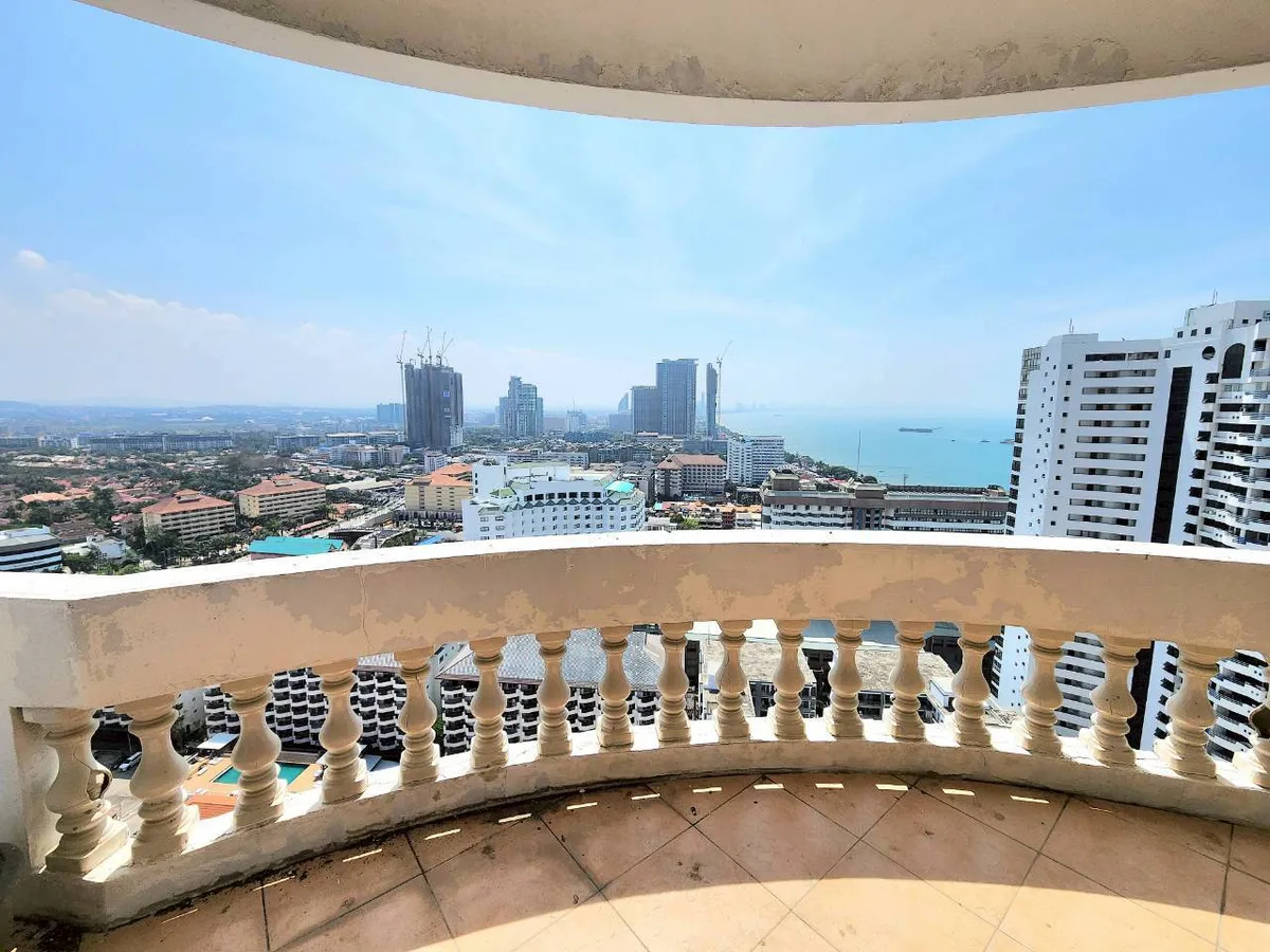 Jomtien complex