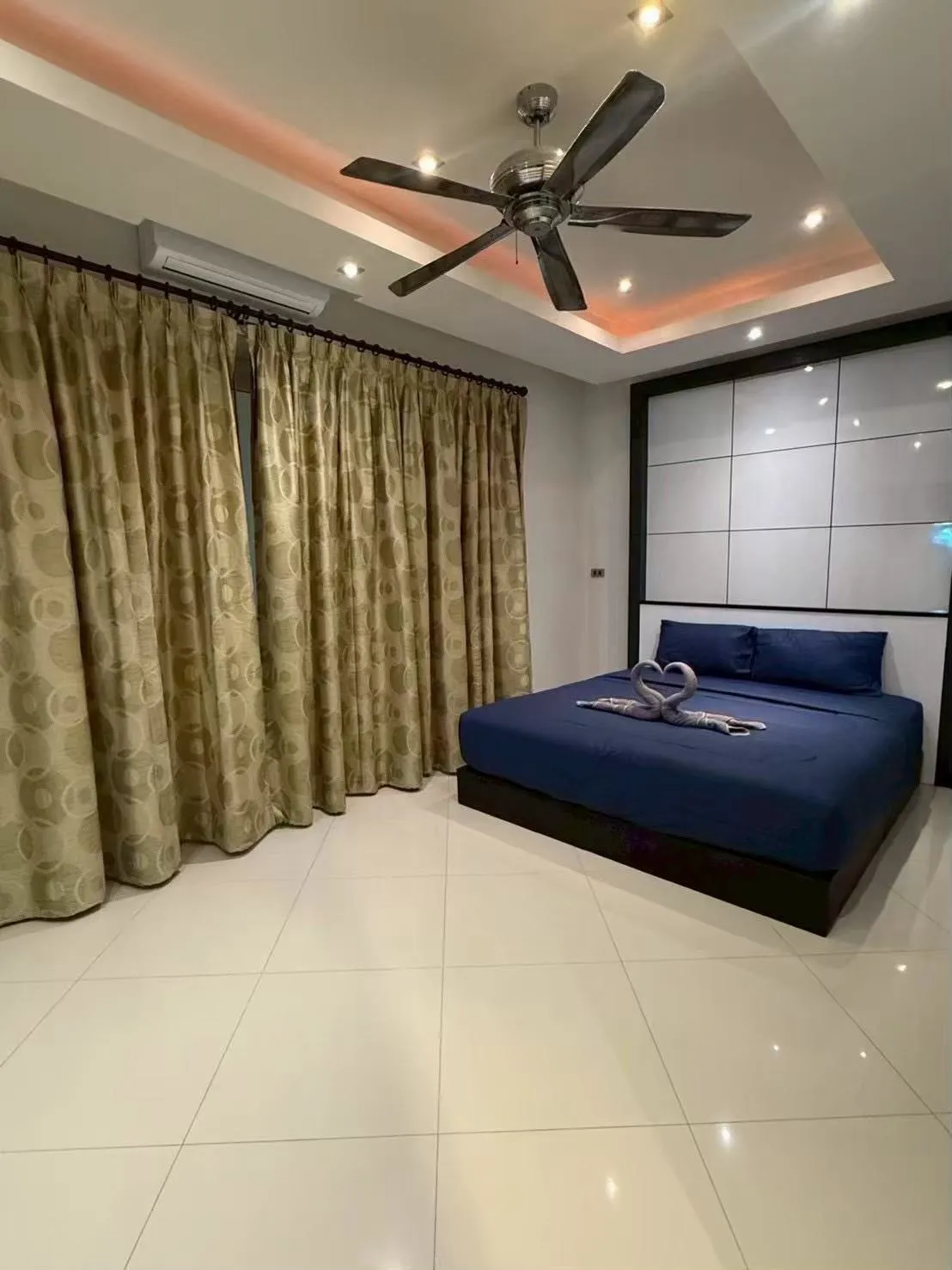 Corner house Pool villa 5 Bedrooms 5 Bathrooms in Jomtien photo 7
