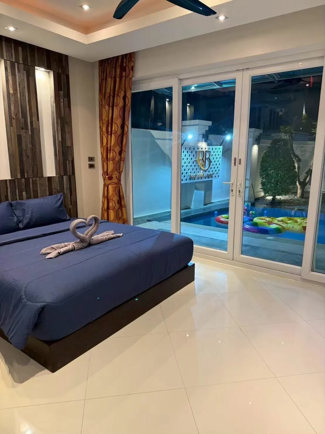 Corner house Pool villa 5 Bedrooms 5 Bathrooms in Jomtien photo 8