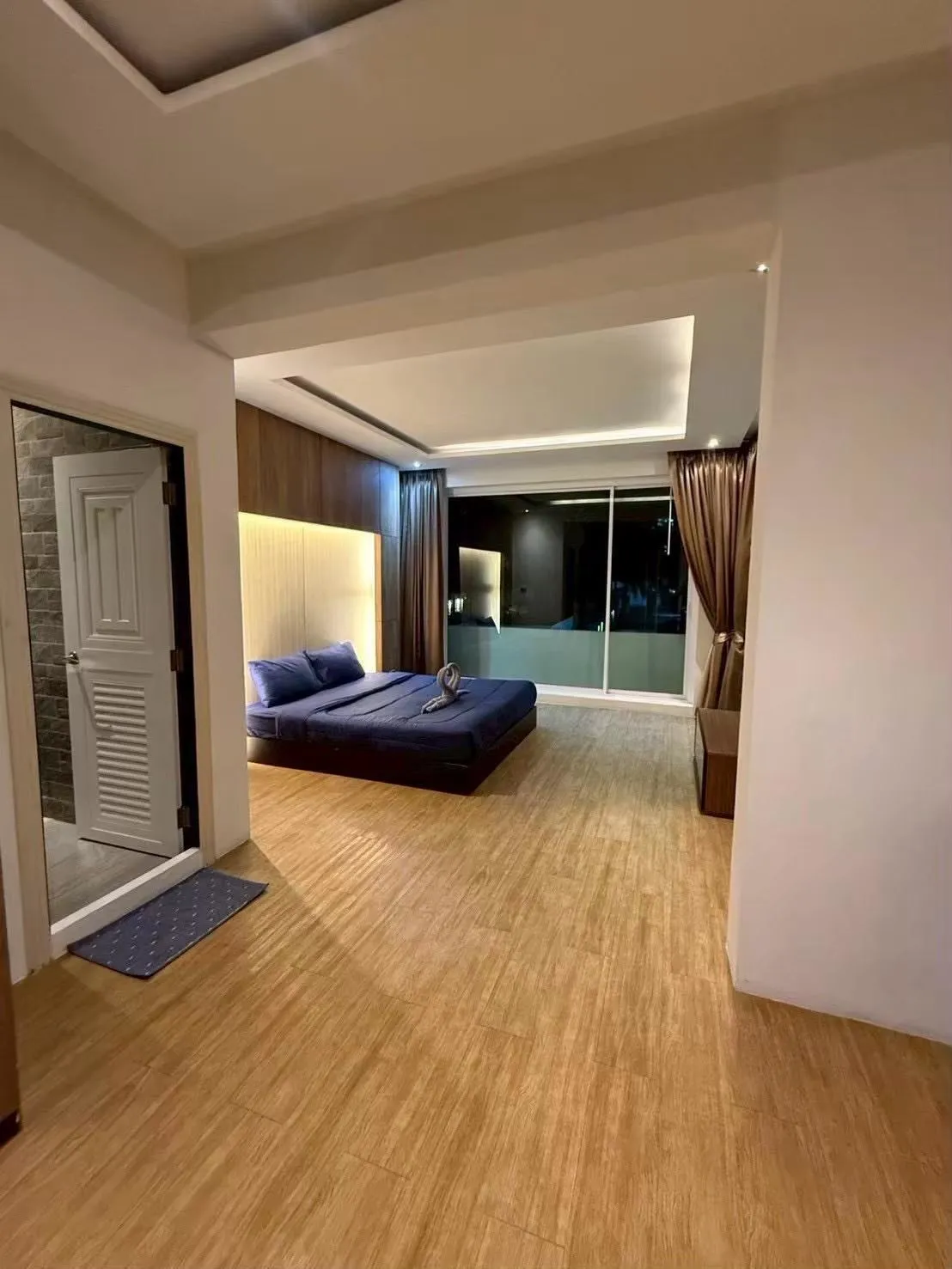 Corner house Pool villa 5 Bedrooms 5 Bathrooms in Jomtien photo 11