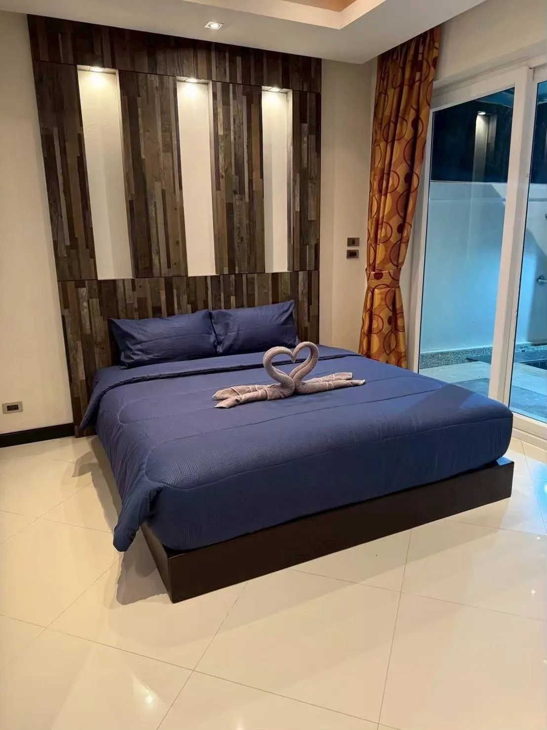 Corner house Pool villa 5 Bedrooms 5 Bathrooms in Jomtien photo 10