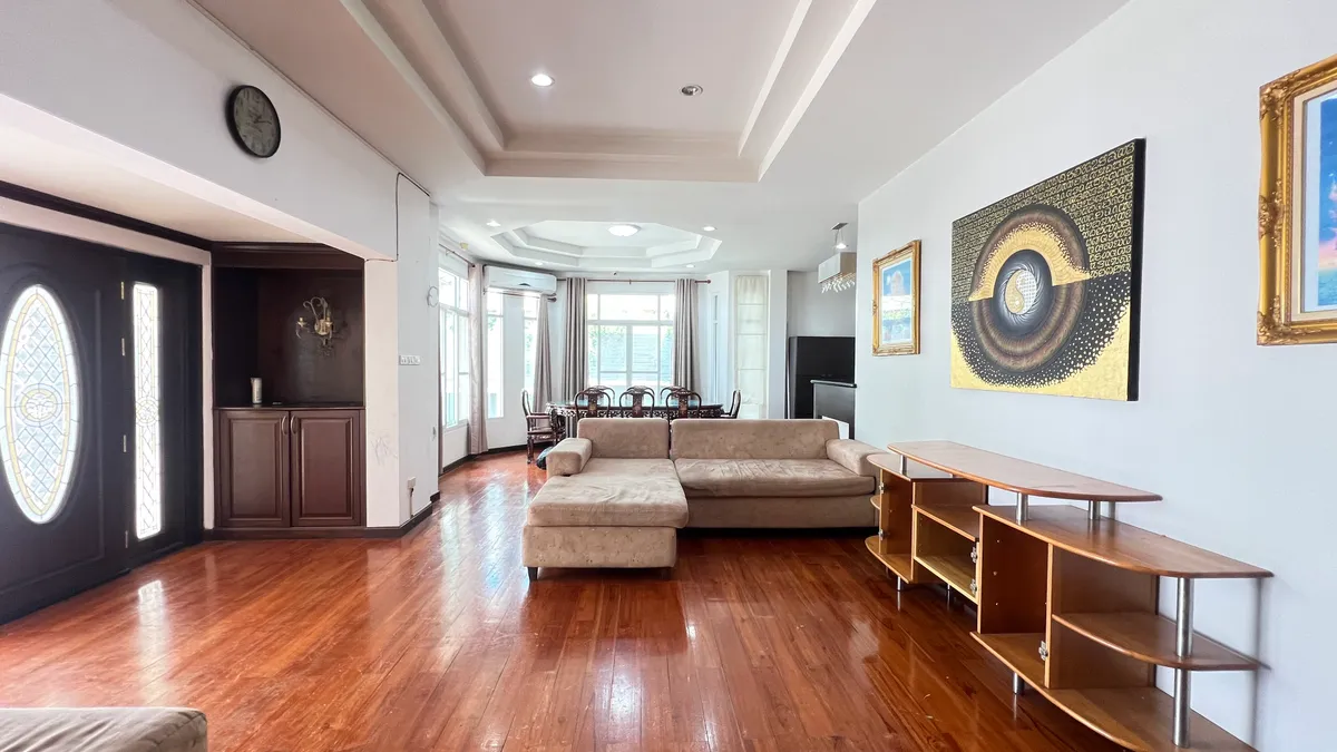 Fully Furnished 3 Bedrooms 2 Bathrooms House For Rent in East Pattaya photo 14