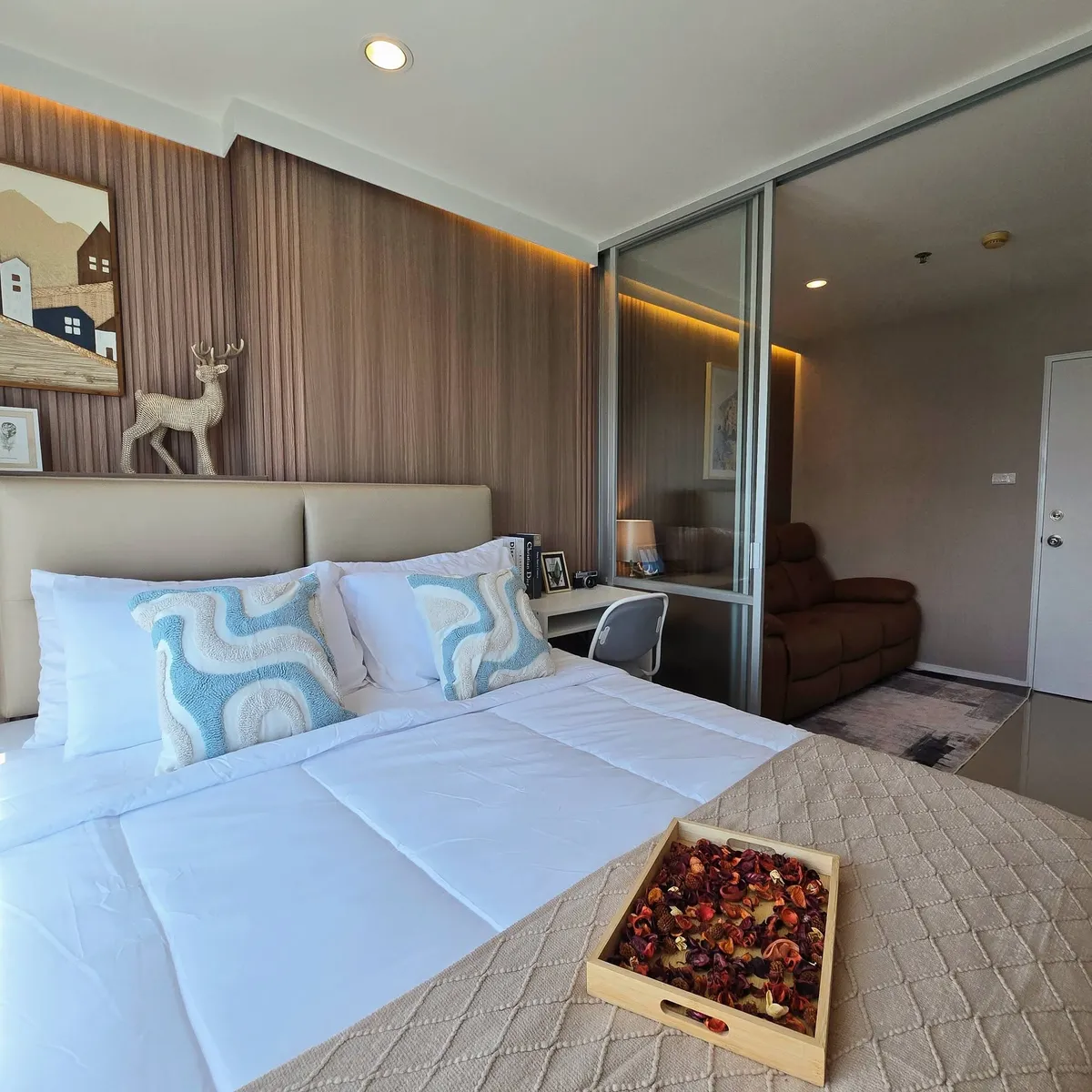Foreign name Renovated Condo For Sale in Jomtien คอนโดตกแต่งใหม่ วิวทะเล 1.69 ลบ