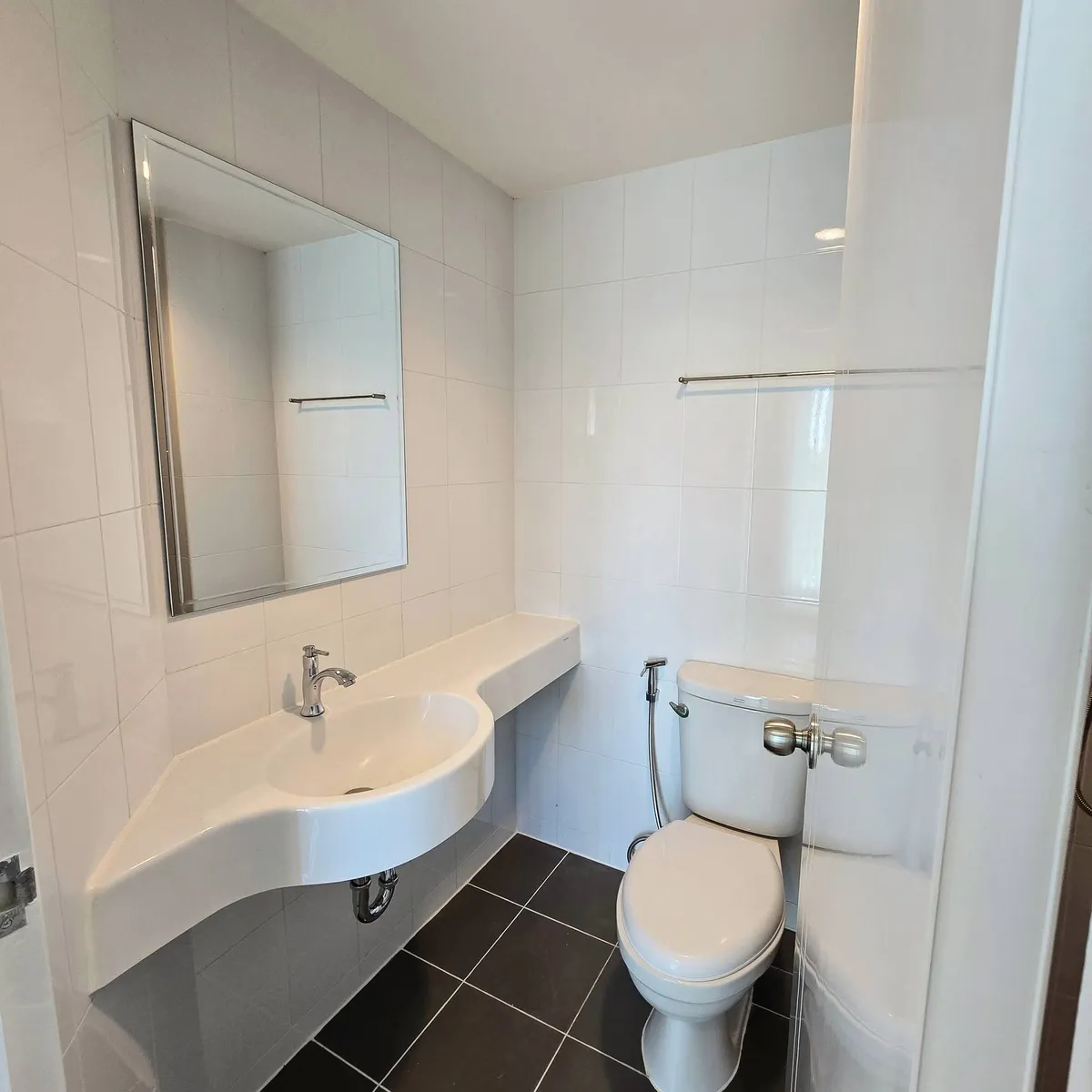 Foreign name Renovated Condo For Sale in Jomtien คอนโดตกแต่งใหม่ วิวทะเล 1.69 ลบ photo 5