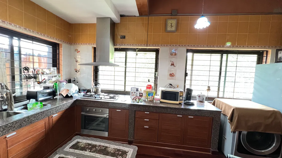 Corner house 5 bedrooms 6 bathrooms in Mapprachan photo 12