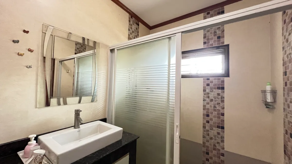 Corner house 5 bedrooms 6 bathrooms in Mapprachan photo 13