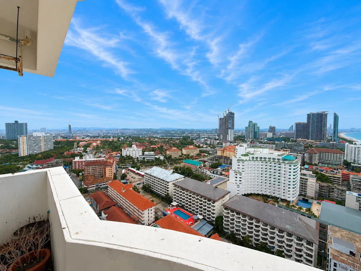 Spacious Two-Bedroom Two Bathroom Corner Unit on a High Floor In Need of Complete Renovation in Popular Jomtien Condominium photo 8