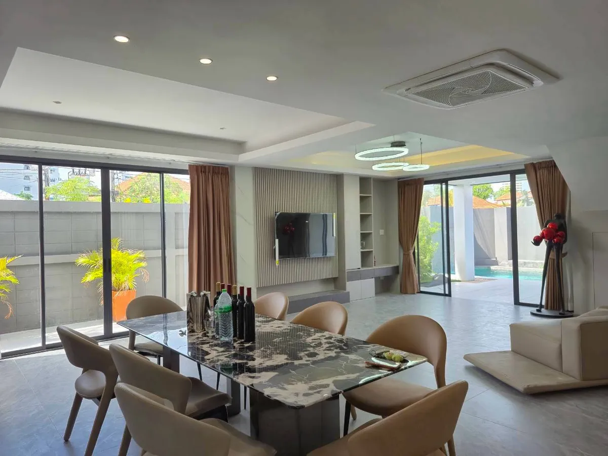 5 Bedroom,6 Bathroom Eakmongkol 2 photo 5