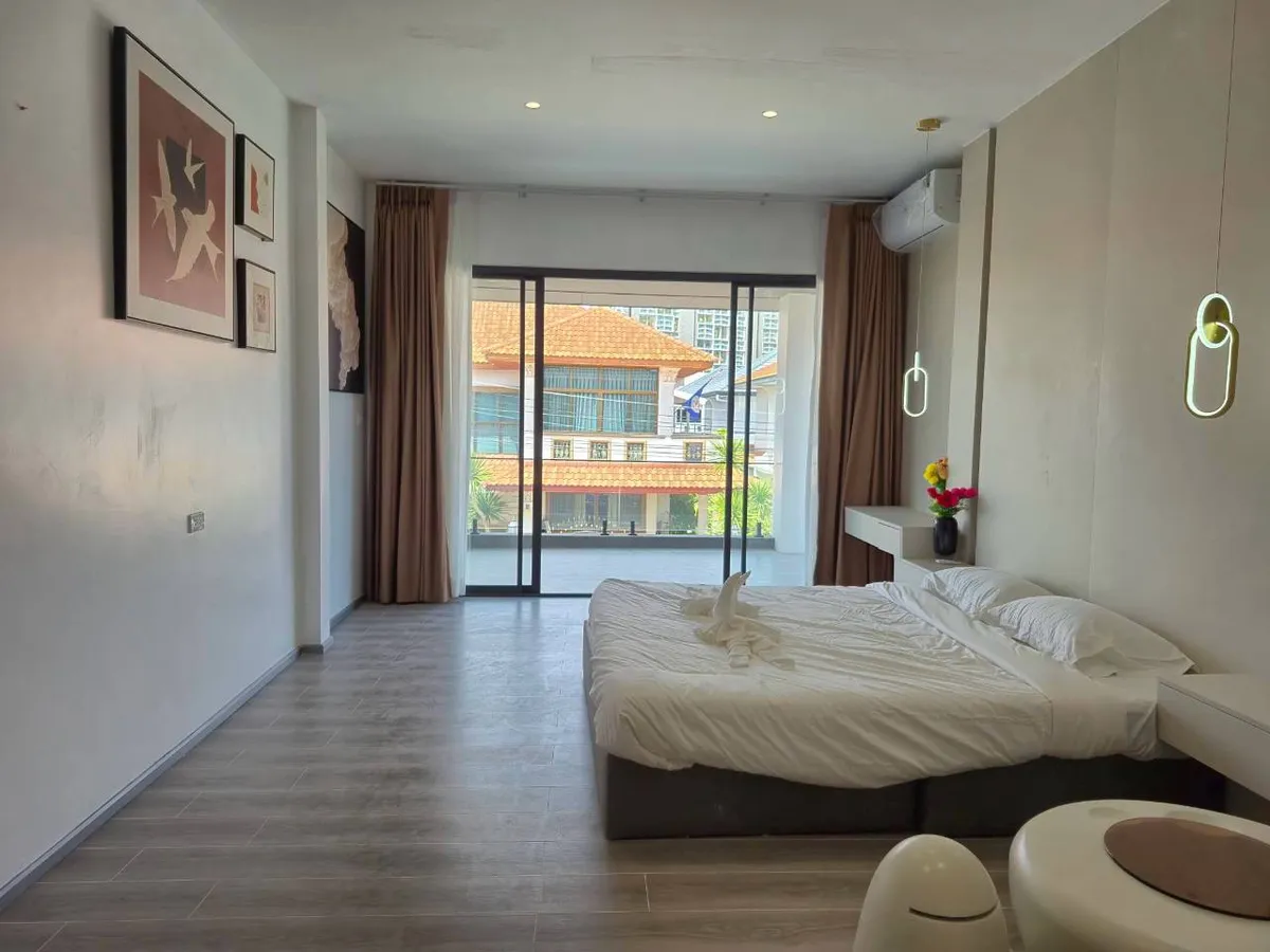 5 Bedroom,6 Bathroom Eakmongkol 2 photo 11