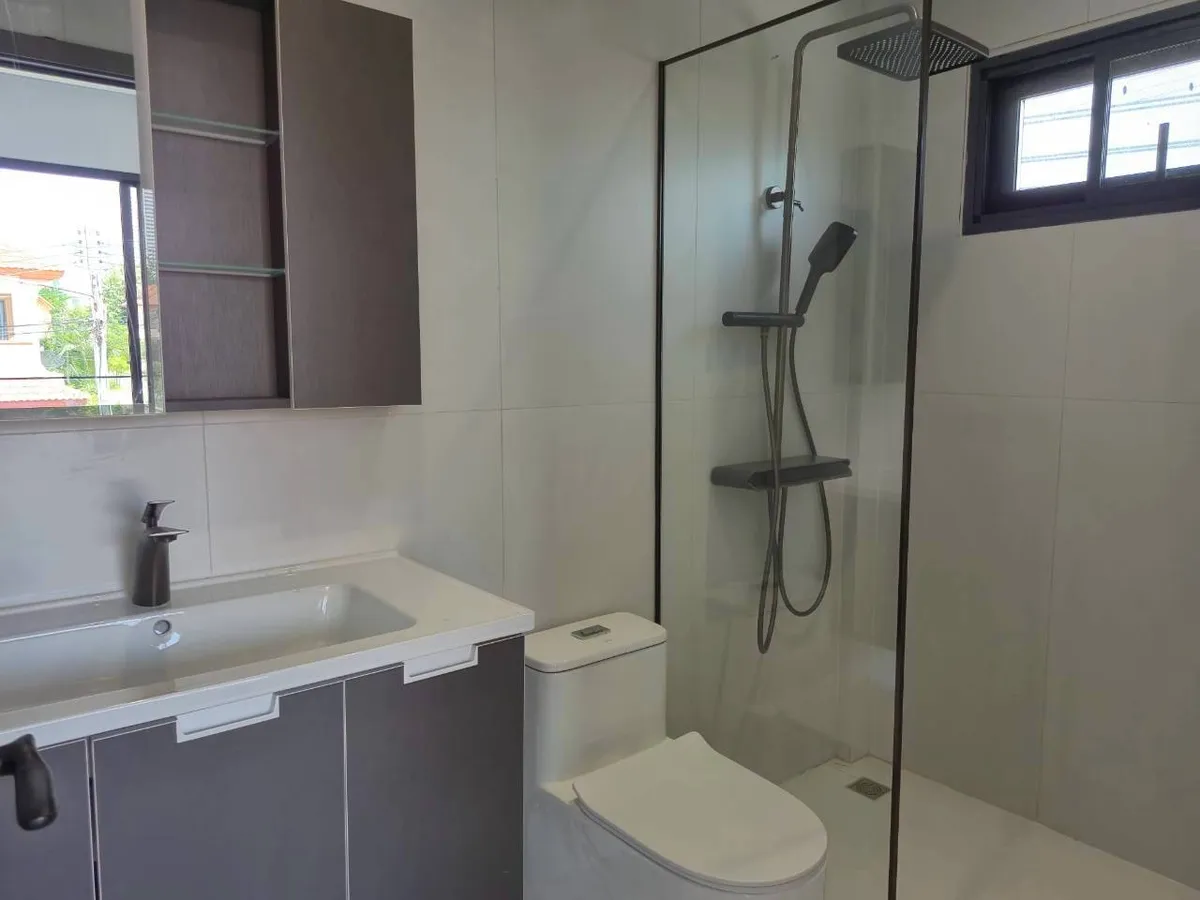 5 Bedroom,6 Bathroom Eakmongkol 2 photo 19