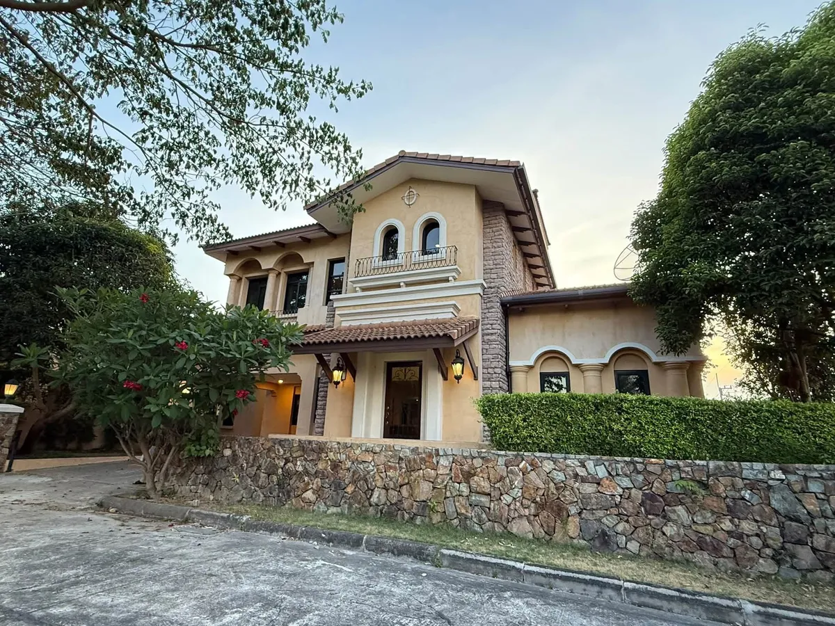 Pool villa 4 Bedrooms 5 Bathrooms in Jomtien photo 2