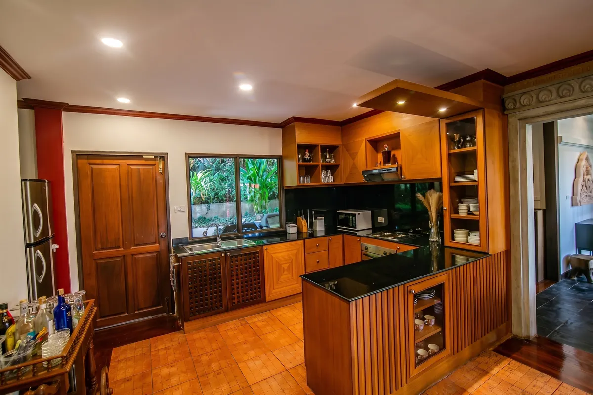 Beautiful Thai Bali Style House for Sale or Rent Jomtien photo 3