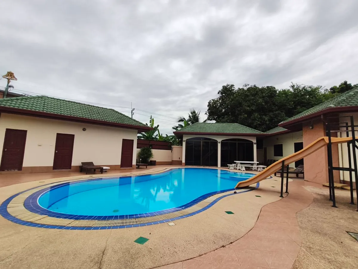 SP Private Pool Villa for rent in the east Pattaya