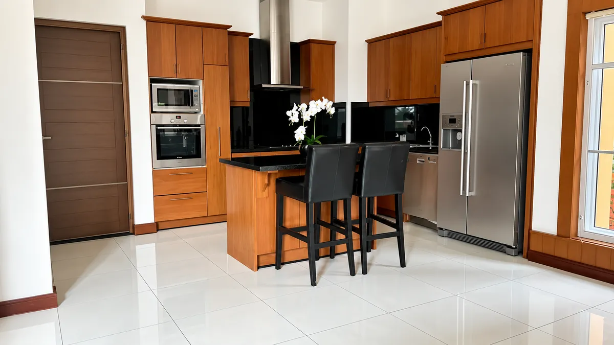 3 Bedrooms 4 Bathrooms in East Pattaya